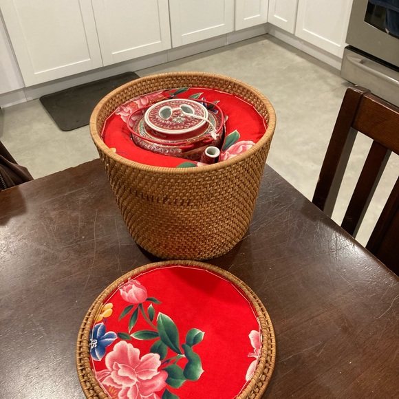 Tea pot - Picture 2 of 5